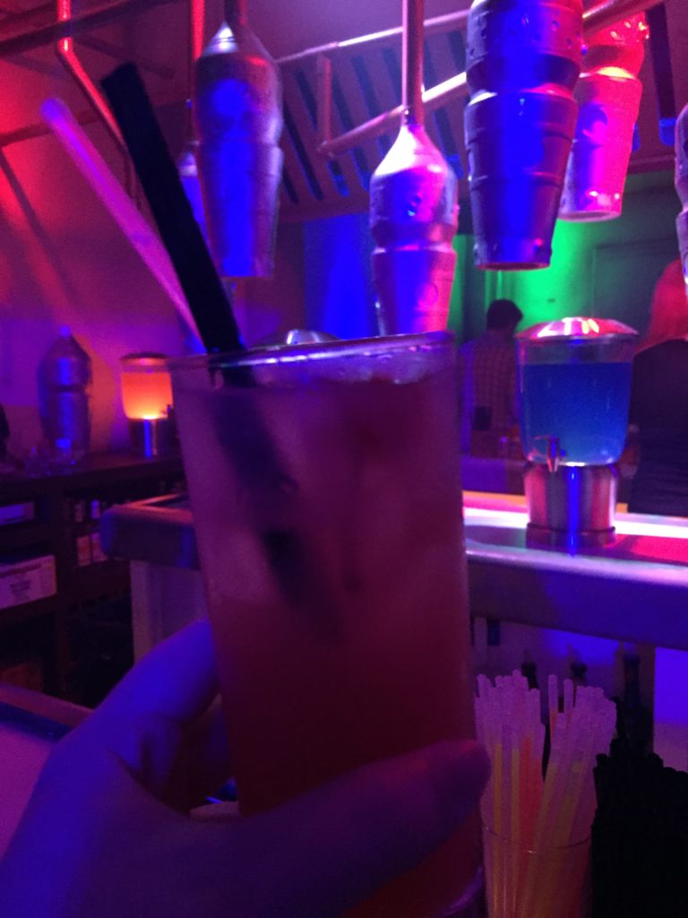 scum and villainy cantina