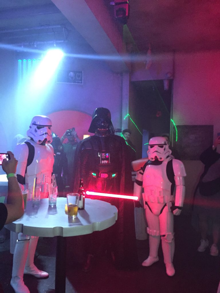 scum and villainy cantina